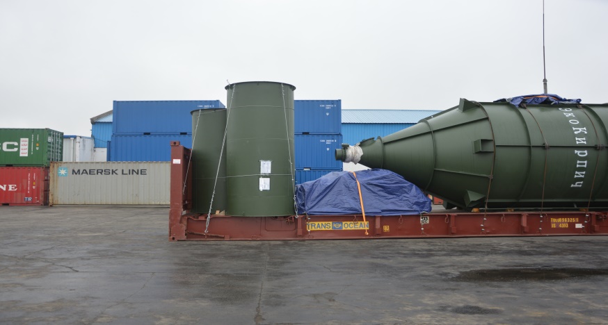 Distillation column frame