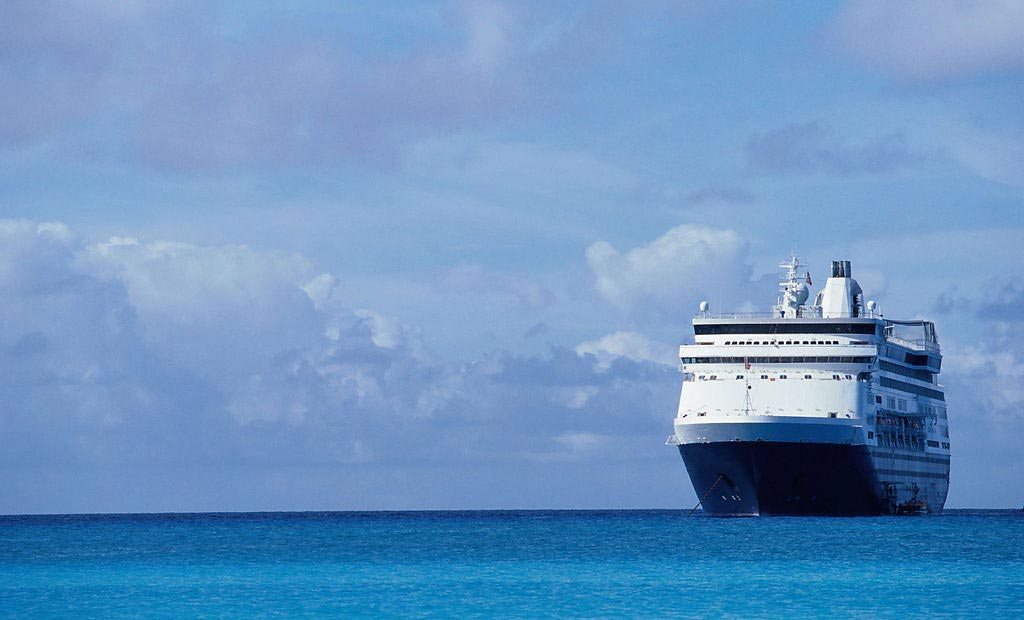 Focus on the maritime lifeline - "six keys to lock the world" China